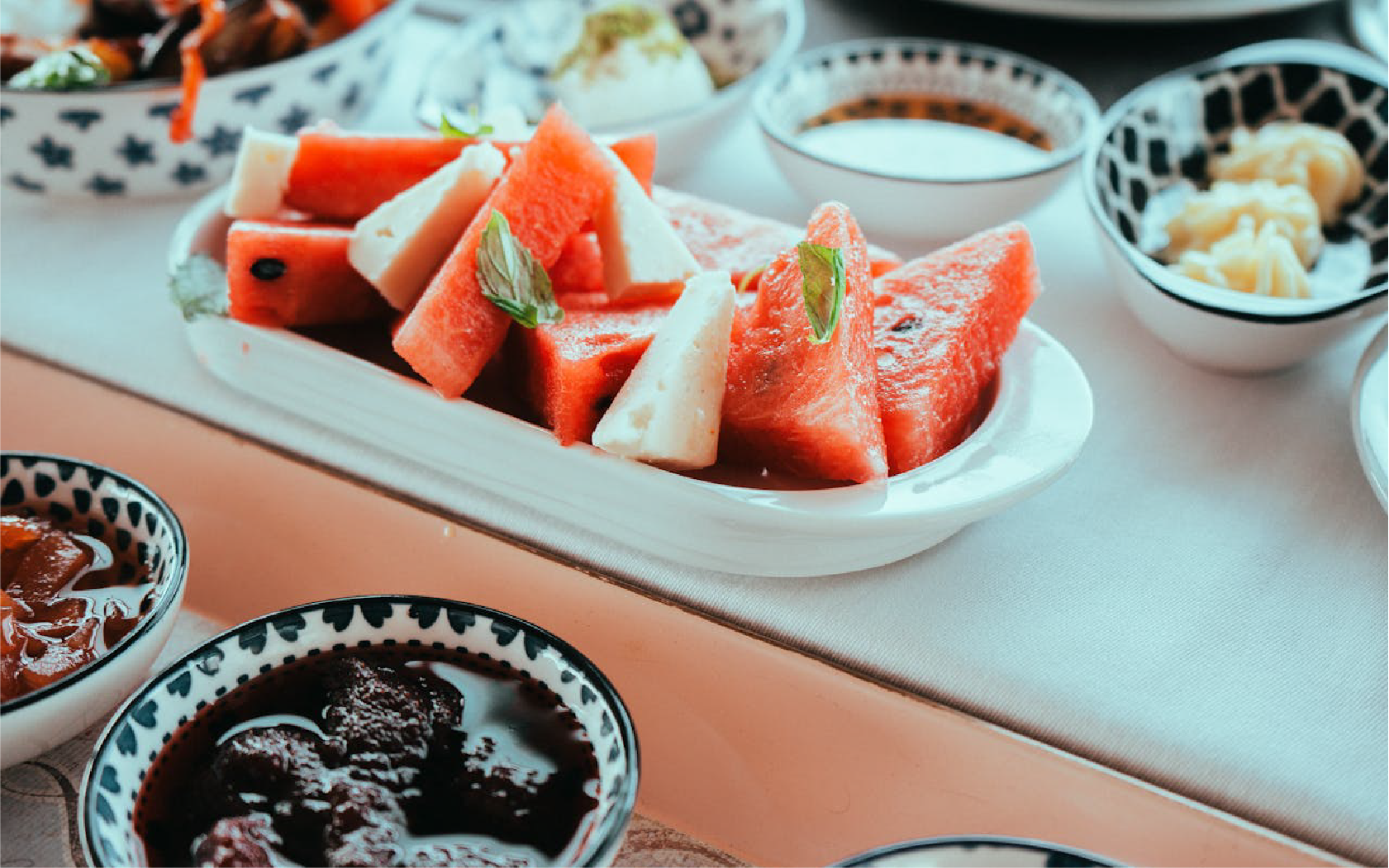Top 8 Cooling Meal Plans for UAE- Hydration-Focused Meal Strategy